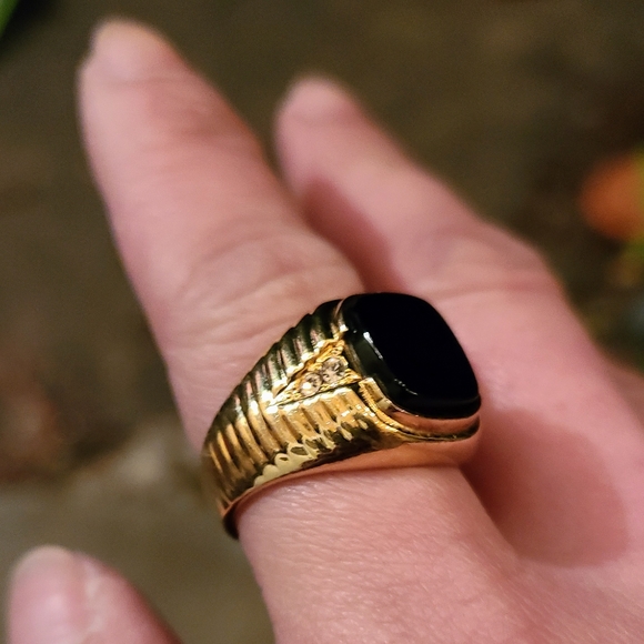 Men's Onyx 6 Side Accent Diamonds 14K Solid Yellow Gold Ring - Picture 3 of 3